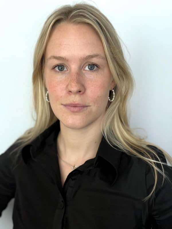 Associate Leonie Schepers